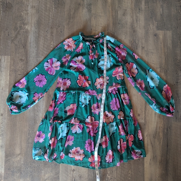 Green Floral Tie-Neck Women’s Dress - Picture 6 of 11